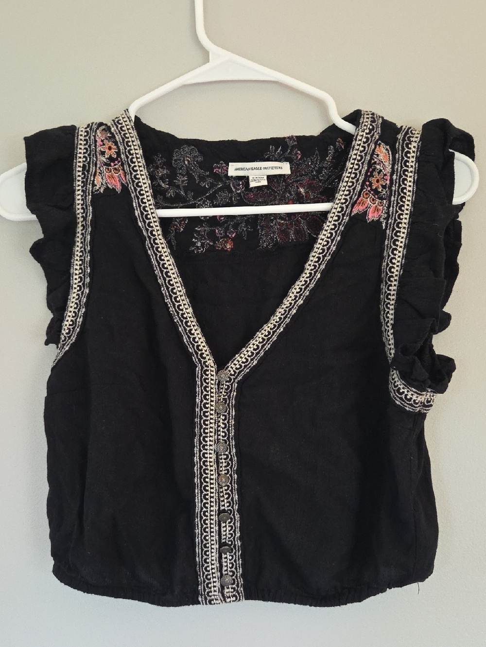 American Eagle Embroidered Ruffle Sleeve Crop Top
